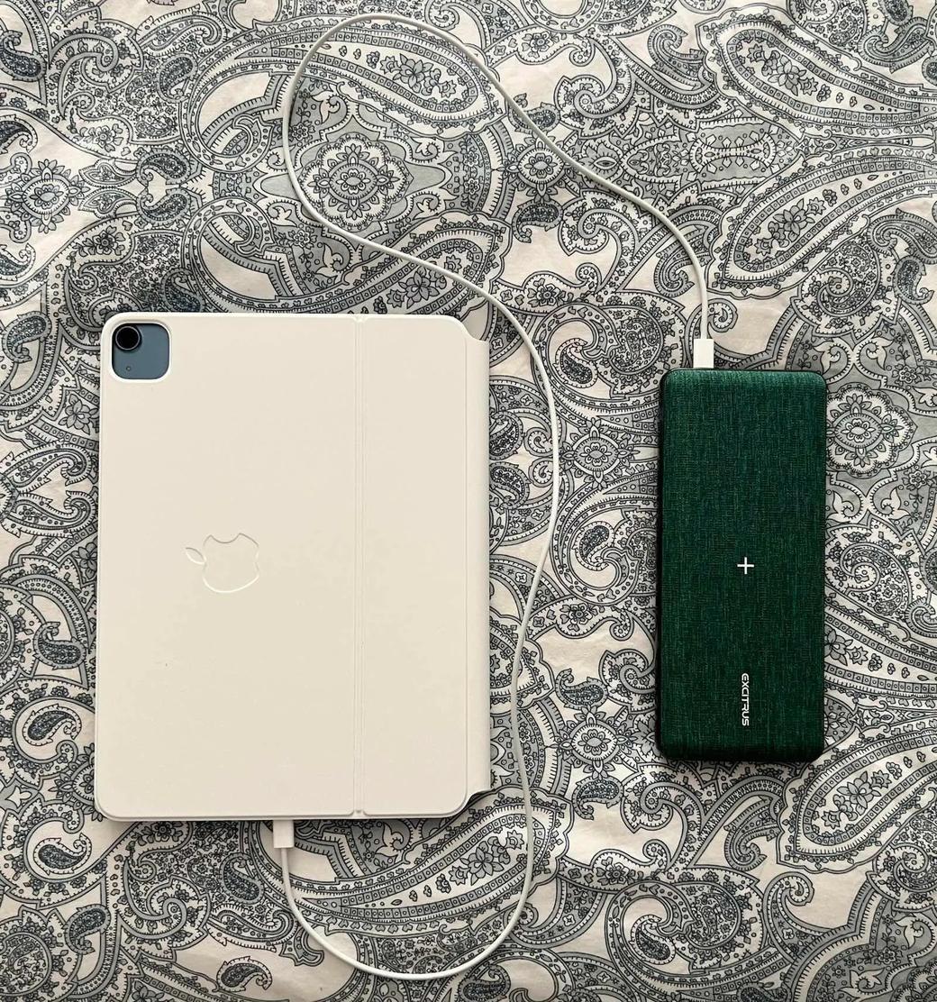 Recenzja: Bezprzewodowy power bank Excitrus 100W z magnetycznym ładowaniem