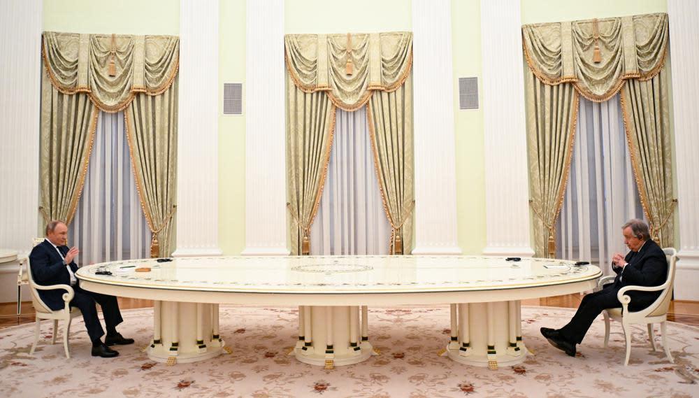 Howey: biblijne scenariusze dotyczące despoty Władimira Putina