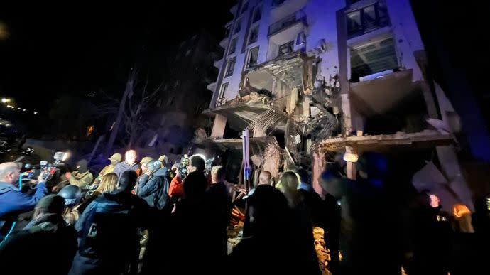 Zełenskij: W czwartek wieczorem Rosja wystrzeliła pięć rakiet na Kijów