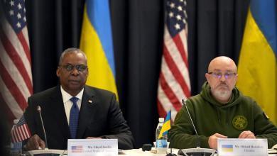 Przywódcy obrony spotykają się w związku ze sprzeciwem w sprawie czołgów dla Ukrainy