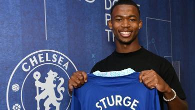 Zak Sturge: Obrońca Chelsea zgadza się na wypożyczenie na cały sezon w Peterborough