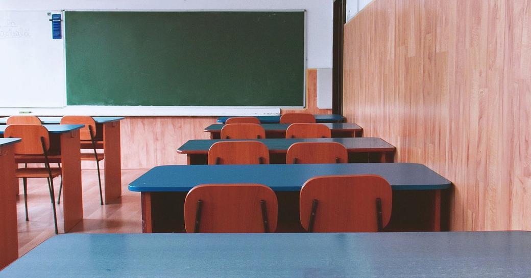 Ratusz Warszawy kontra rosyjska szkoła.  Rozpoczęła się eksmisja