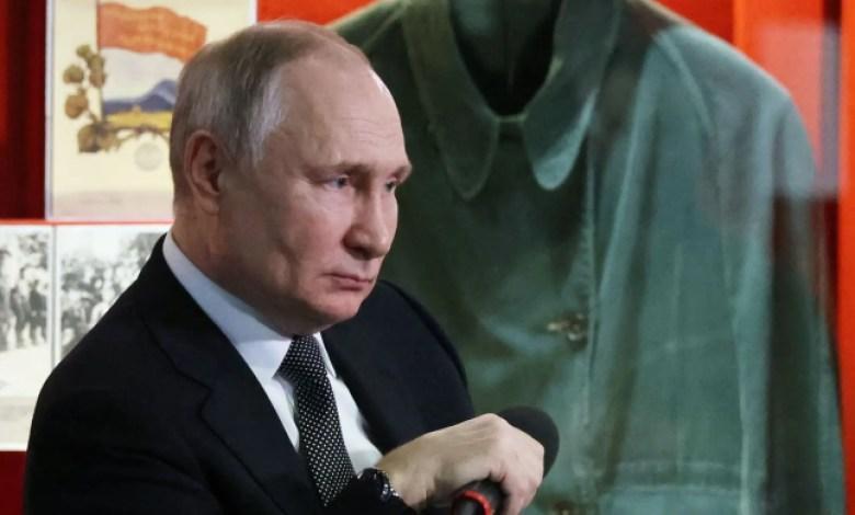 Putin mówi, że Rosja stoi w obliczu niemieckich czołgów, tak jak pod Stalingradem, ale sugeruje, że tym razem Moskwa ma broń nuklearną