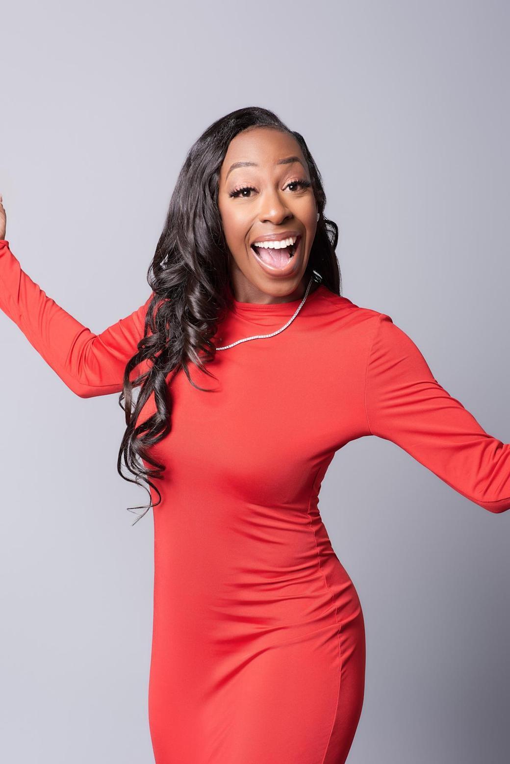 TikToker rozbija aktualne, prawne sprawy, aby poinformować młodych czarnoskórych ludzi