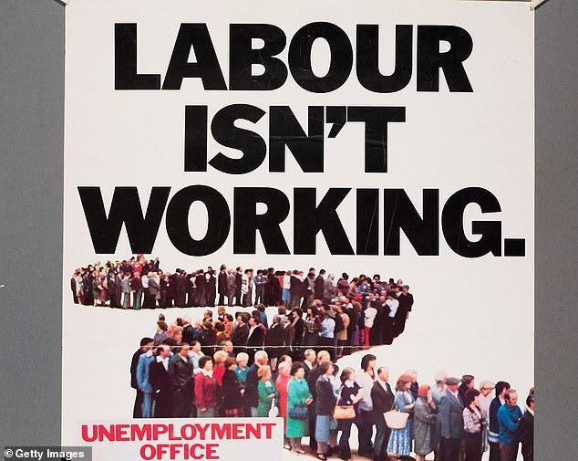 MAŁA CZAPKA MOVER: M&C Saatchi;  Kinowo;  poszukiwacze ropy naftowej