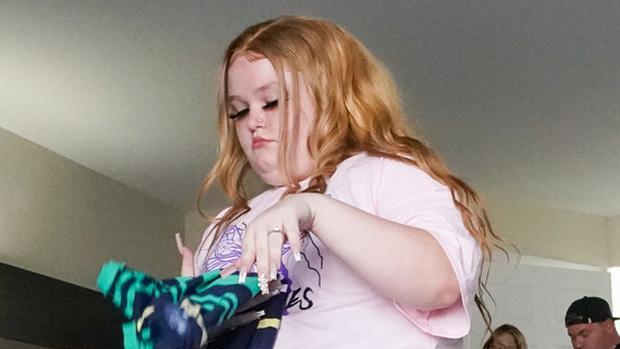 Honey Boo Boo, 16 lat, nosi pierścionek z brylantem na palcu zaręczynowym po tym, jak mama June traci opiekę: zdjęcie