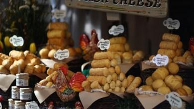 Jarmark Wielkanocny w Krakowie.  Piękne pamiątki, smakołyki i… „paragony grozy”