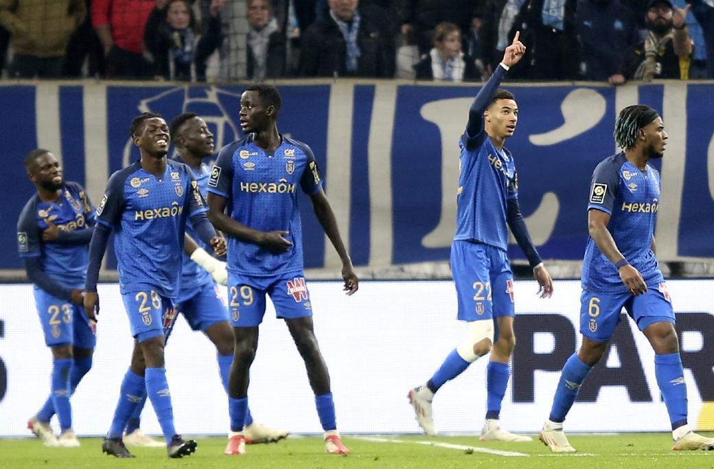 „Prawdopodobnie odejdzie” – szef klubu potwierdza, że ​​cel transferowy Man Utd i Liverpoolu będzie „dozwolony”