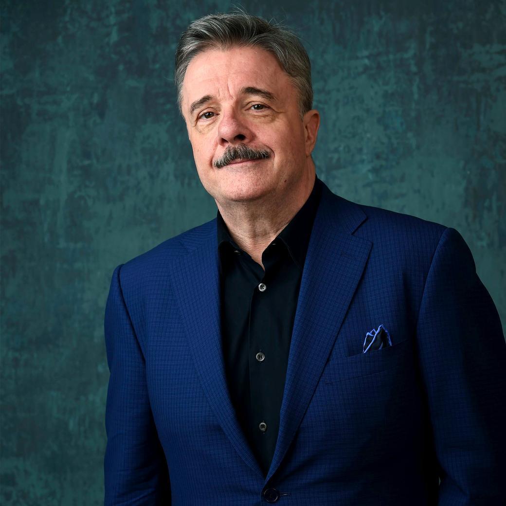 Nathan Lane ustanawia rekord nominacji do nagrody Emmy za role gościnnie z występami „Tylko morderstwa w budynku”