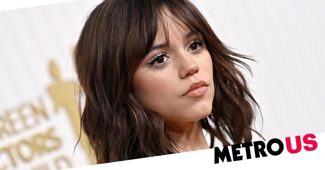 Środowa gwiazda Jenna Ortega potwierdza, że ​​jest singielką, a myśl o byciu w związku „stresuje ją”