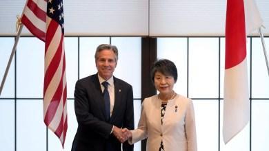 Rozmowy o bezpieczeństwie USA-Japonia skupiają się na wzmocnieniu współpracy wojskowej, podkreślając zagrożenie ze strony Chin