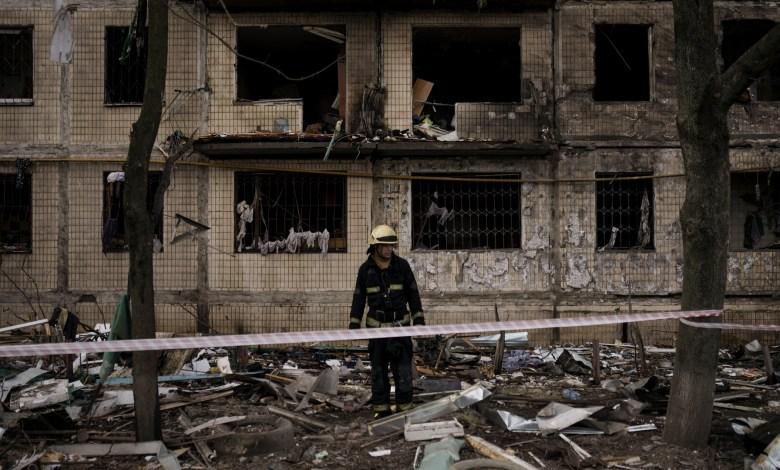 Rosja uderza w Kijów, obiecuje więcej ataków, jeśli USA dostarczą Ukrainie rakiety dalekiego zasięgu