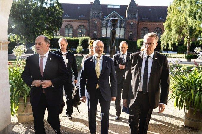 Kraje zachodnie zobowiązują się do pomocy wojskowej dla Ukrainy w wysokości 1,5 mld USD