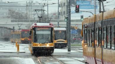W niedzielę komunikacja miejska w Warszawie kursuje częściej.  Powodem jest niedziela handlowa – Aktualności