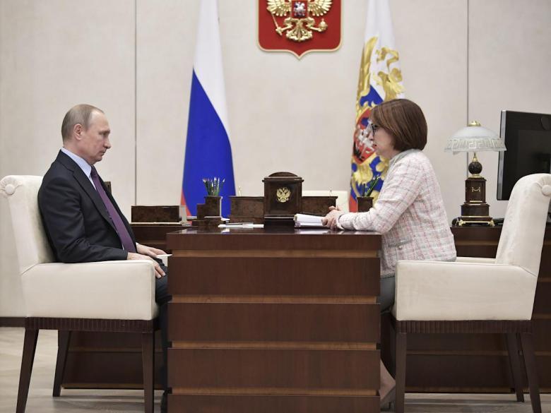 Główny bankier centralny Rosji ostrzega przed wyższą inflacją, gdy pobór wojskowy Putina zacieśnia rynek pracy