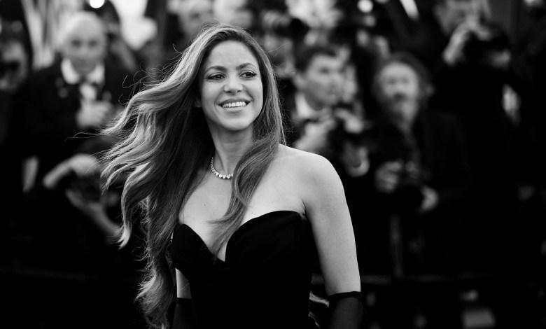 Shakira nazywa „niesamowicie trudną” separację od Gerarda Piqué jako „najciemniejszą godzinę”