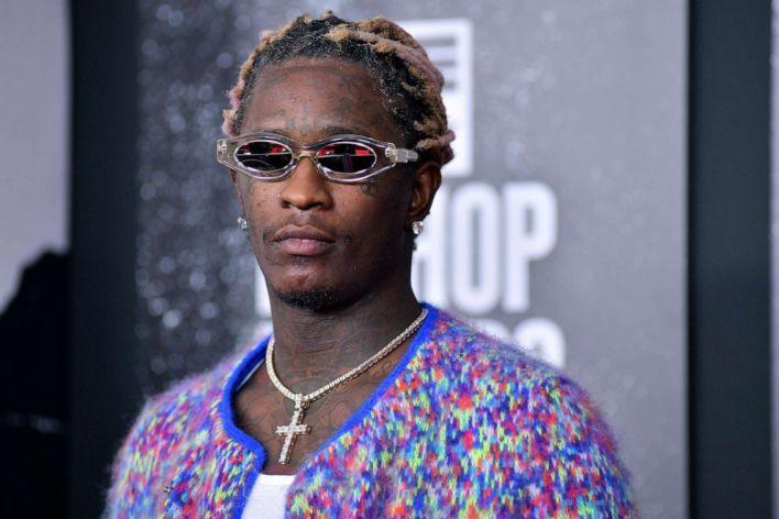 ZDJĘCIE: Young Thug bierze udział w rozdaniu nagród BET Hip Hop Awards 2021 w Cobb Energy Performing Arts Center 1 października 2021 r. w Atlancie.